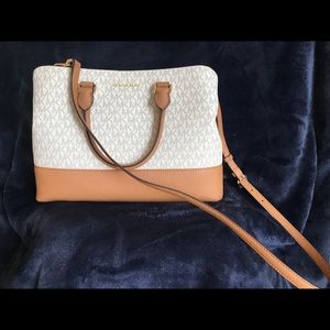 MICHAEL KORS satchel